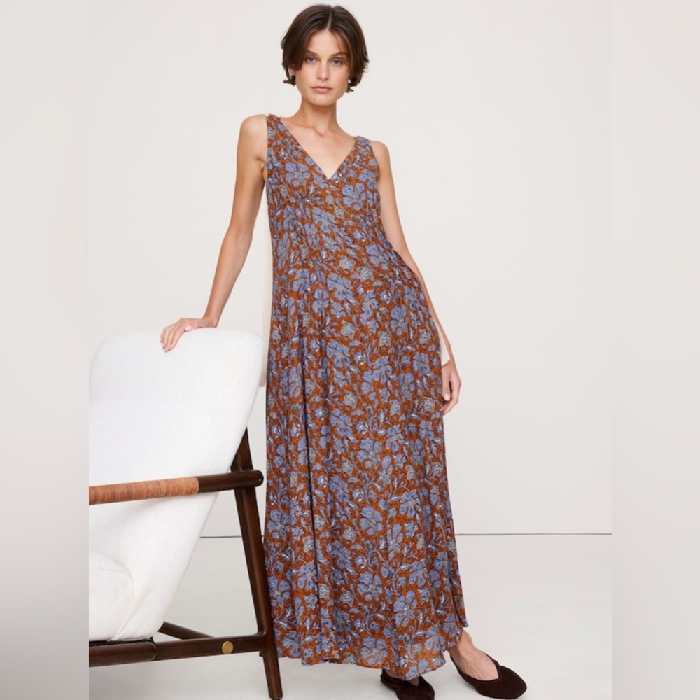 NWT-Banana Republic Pintuck Maxi Dress, Small